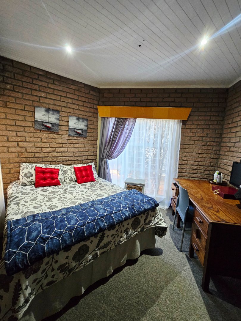 4 Bedroom Property for Sale in Wilkoppies North West